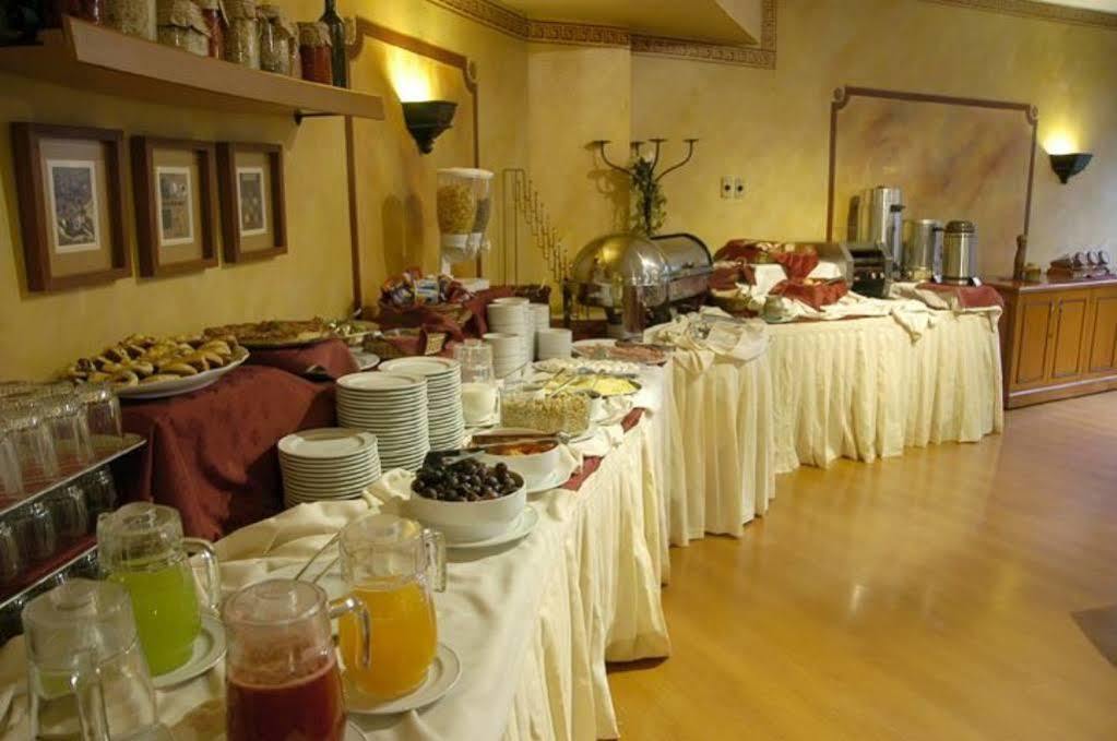 Hotel Leonardo Da Vinci Santiago Restoran fotoğraf